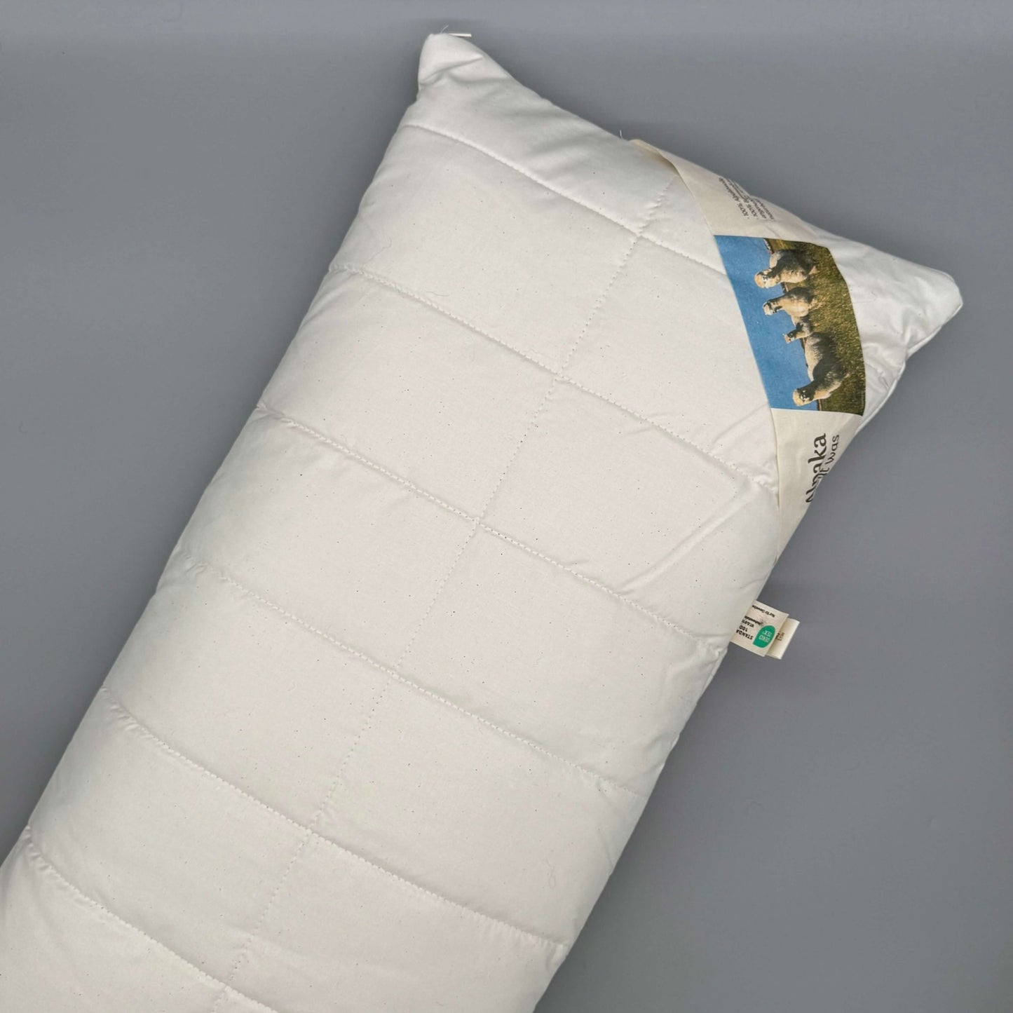 Alpaka Seitenschläferkissen 40x80 cm mit Alpakawolle für erholsamen Schlaf und Unterstützung von Kopf und Nacken.