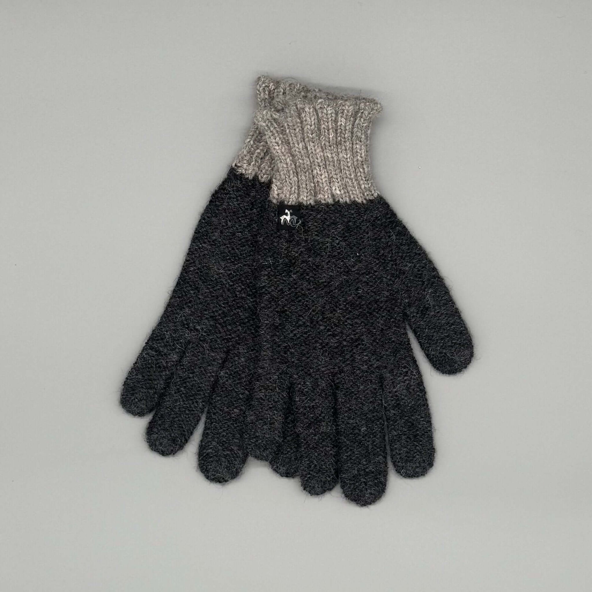 Baby-Alpakawolle Handschuhe Herren in Schwarz und Beige, weich und warm für große Hände.